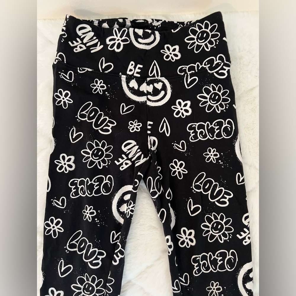 Girls Leggings Bundle Size 7/8 | SO Camo + Blue Floral + Black Doodle - Picture 12 of 13